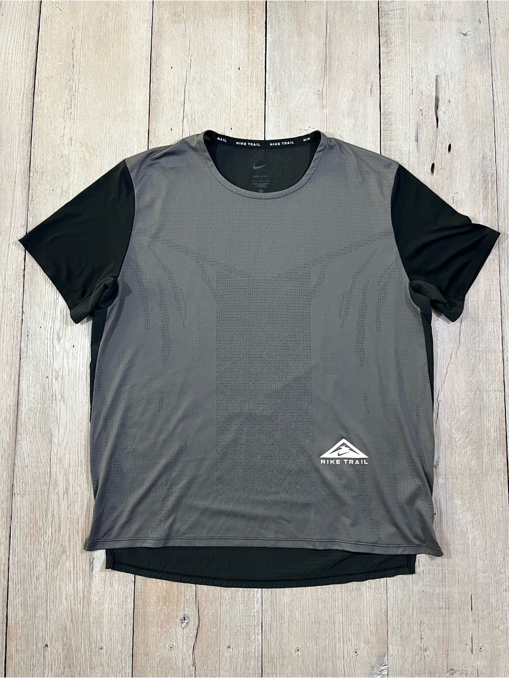Nike Dri-fit Rise 365 Men's Short Sleeve Trail Running Top Size XL